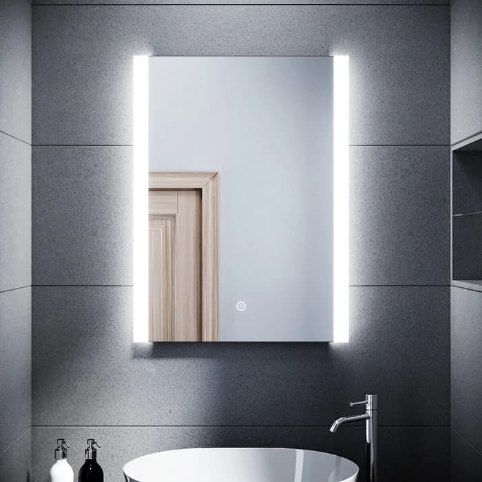 Moderne Badezimmergestaltung mit Spiegelschrank led für optimalen Stauraum